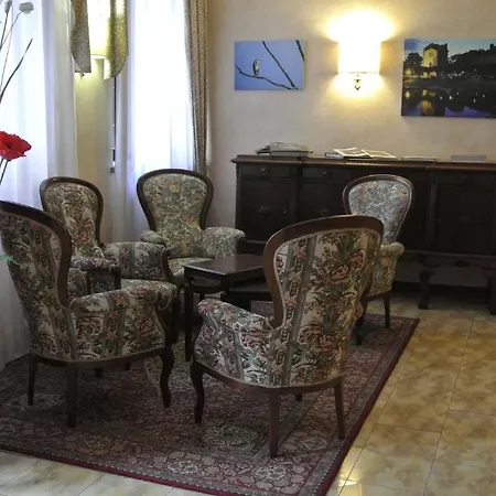Pavone Hotel 3*