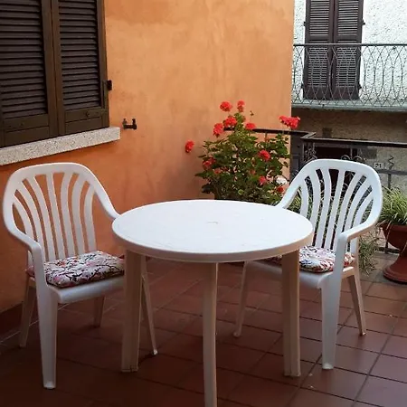 Pavone Hotel Angera